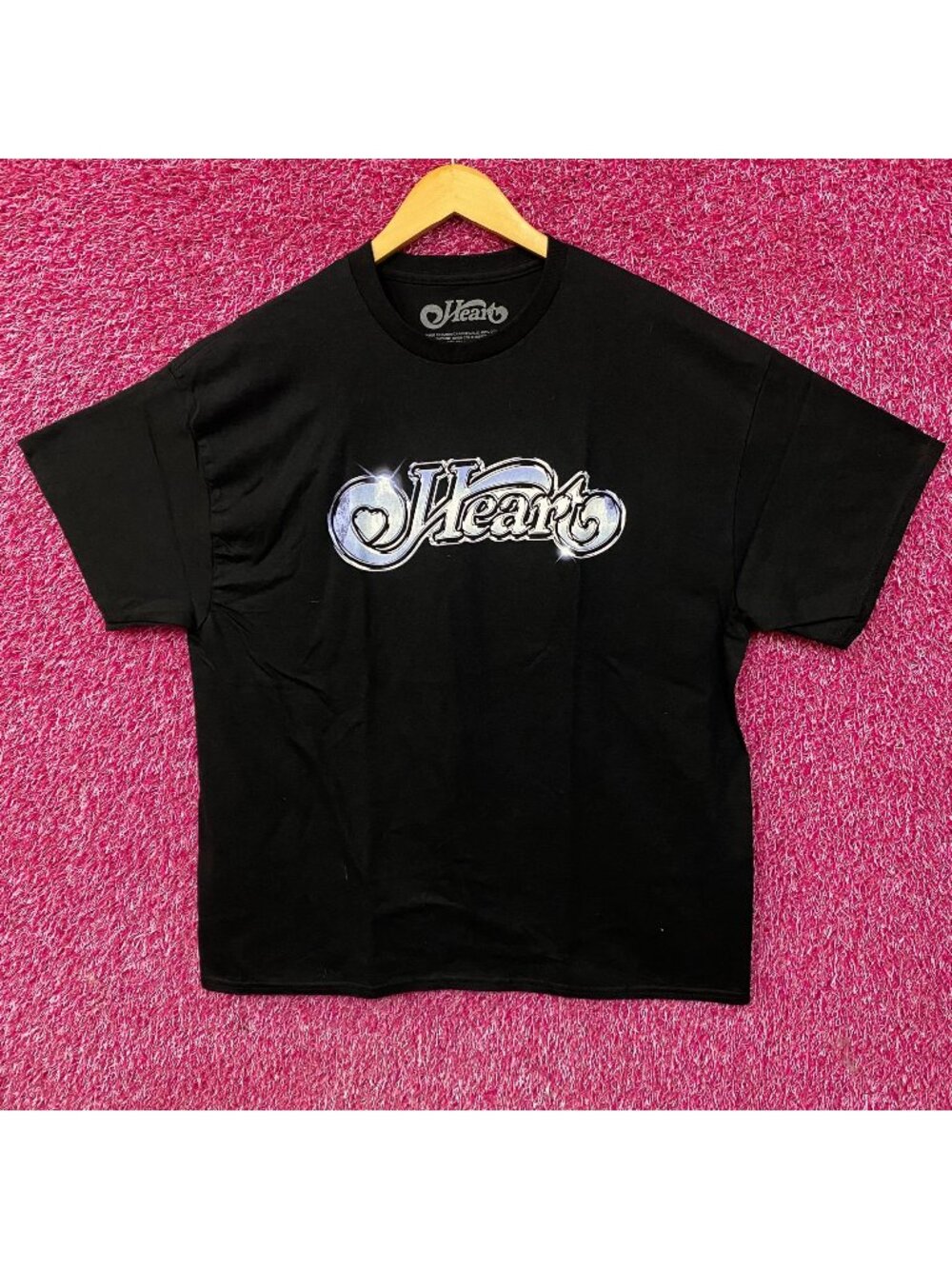 Heart Logo American Rock Band T-Shirt XL